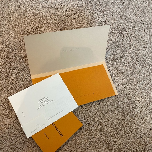 Authentic Louis Vuitton purse - Picture 13 of 15